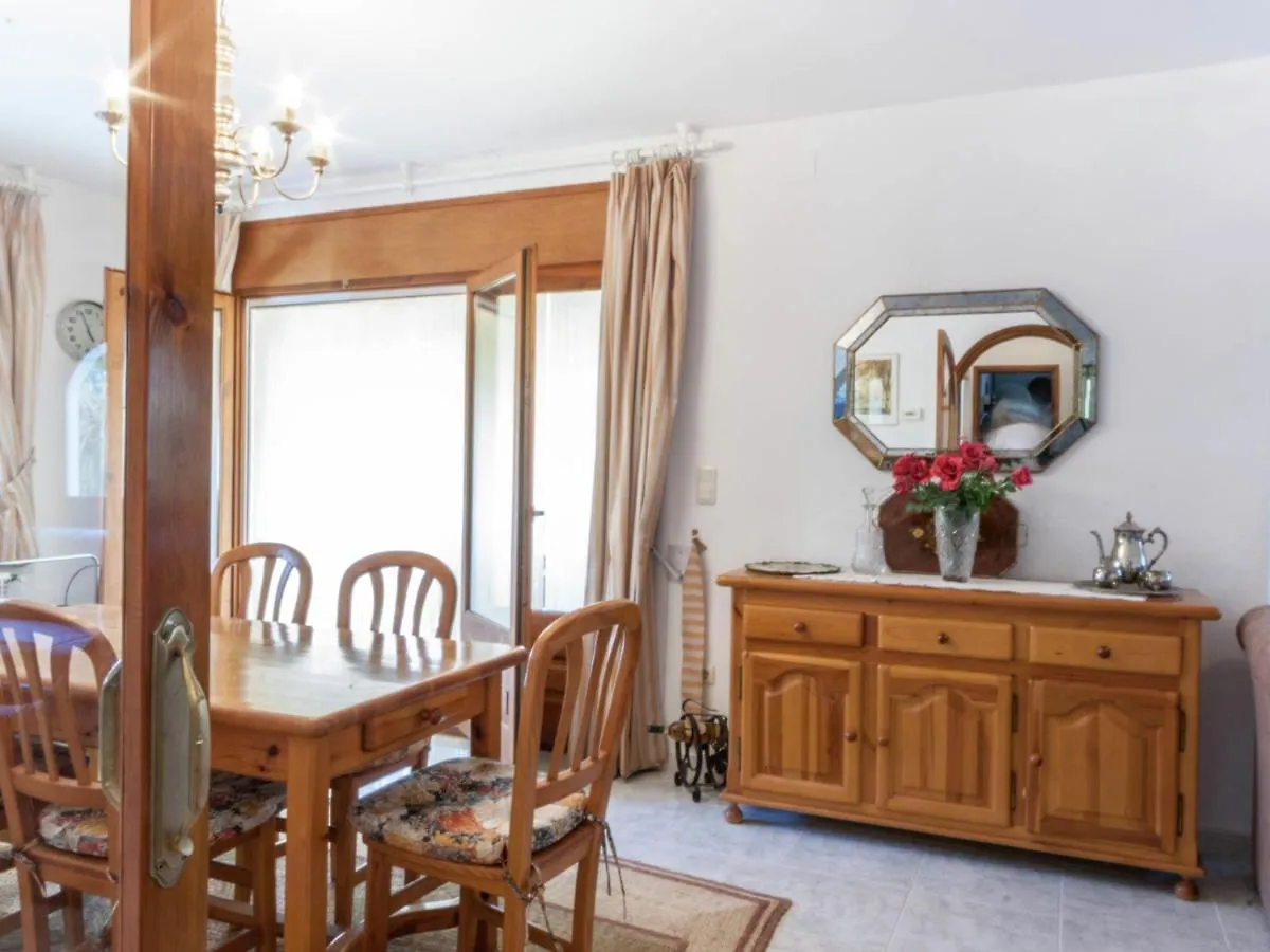 Appealing Holiday Home In Sant Pere Pescador With Garden